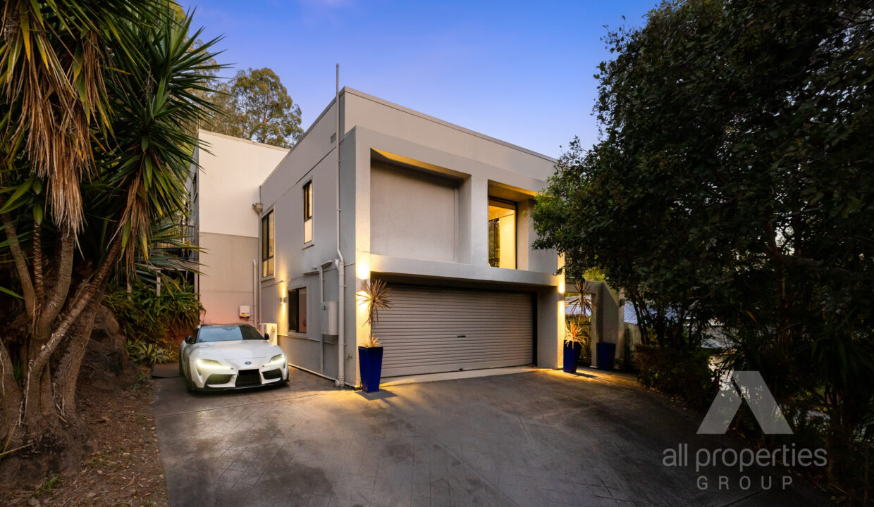13 Wollundry Place, The Gap QLD 4061